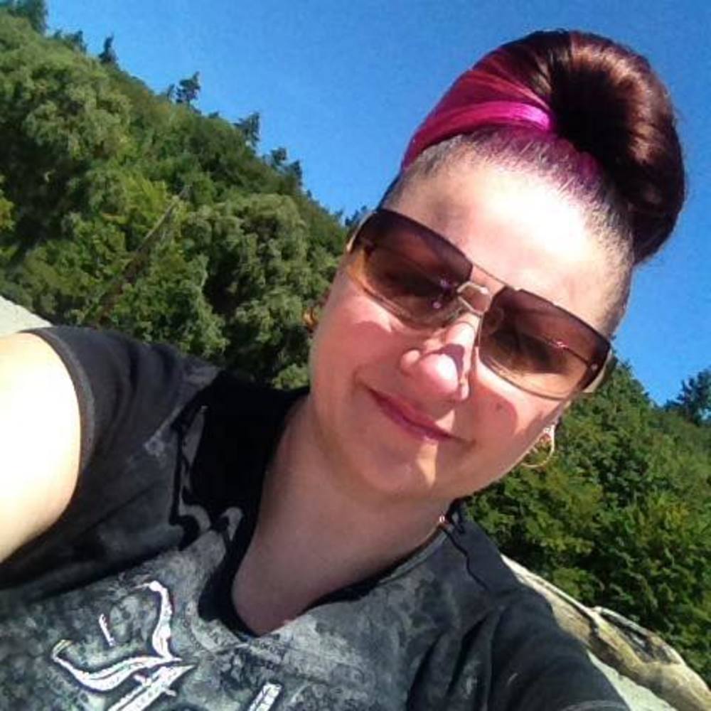 Meet your Posher, Treasha